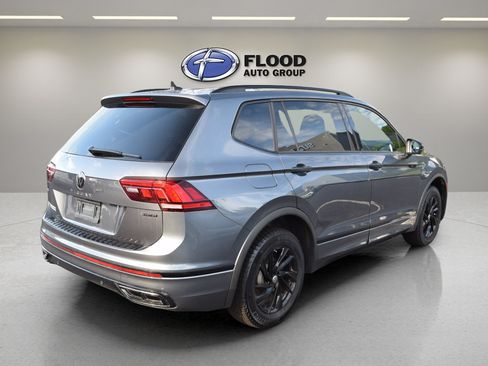 Used 2024 Volkswagen Tiguan SE R-Line AWD/4WD image 4