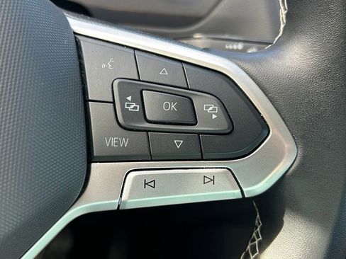 Used 2024 Volkswagen Tiguan SE FWD image 28