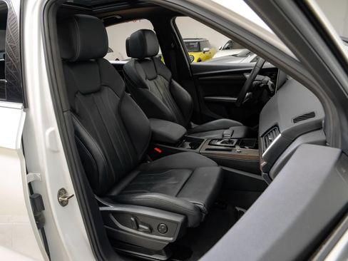 Used 2023 Audi Q5 2.0T Premium Plus w/ Premium Plus Package AWD/4WD image 39