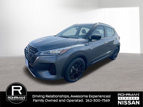Used 2024 Nissan Kicks SR w/ SR Premium Package image 2