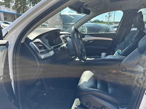 Used 2016 Volvo XC90 T5 Momentum FWD image 11