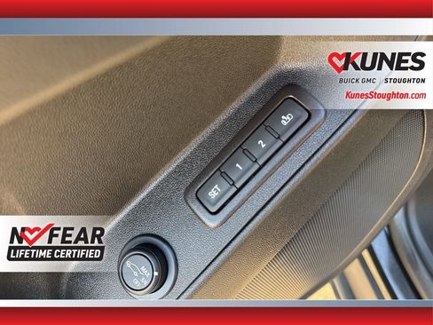 Used 2022 Chevrolet Equinox Premier AWD/4WD image 25