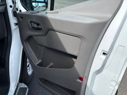 Certified 2025 Ford Transit 250 Low Roof w/ Exterior Upgrade Package RWD image 23
