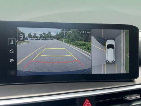 Certified 2025 Kia Sorento SX FWD image 8