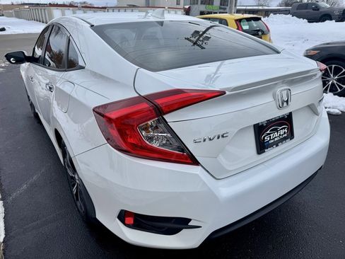 Used 2018 Honda Civic Touring image 5