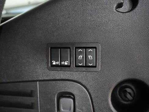 Used 2019 Cadillac Escalade Premium Luxury AWD/4WD image 12