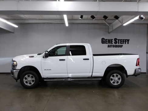 Used 2026 RAM 2500 Big Horn AWD/4WD image 8