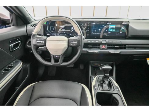 New 2025 Kia K4 GT-Line image 13