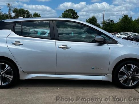 Used 2019 Nissan Leaf SV Plus w/ SV Plus Technology Package FWD image 5