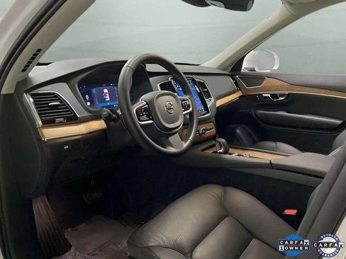 Used 2025 Volvo XC90 B6 Plus image 17