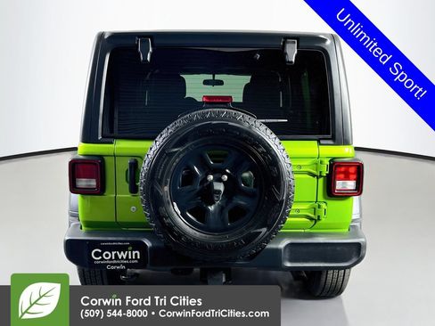Used 2018 Jeep Wrangler Unlimited Sport AWD/4WD image 13