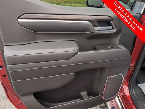 New 2026 GMC Sierra 1500 SLT image 12