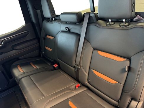 Used 2024 GMC Sierra 1500 AT4 w/ Technology Package image 16