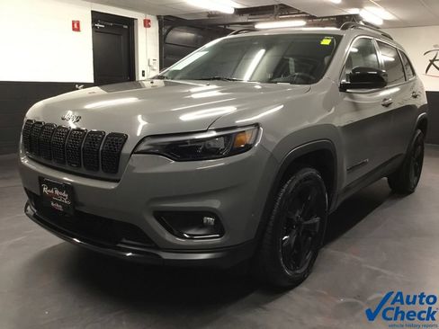 Used 2023 Jeep Cherokee Altitude Lux w/ Lux Elite Package AWD/4WD image 5