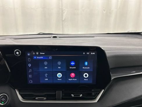 Used 2025 Chevrolet Equinox LT AWD/4WD image 13