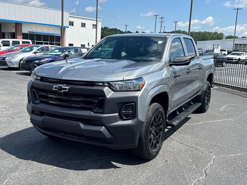 Used 2026 Chevrolet Colorado W/T w/ WT Custom Package RWD image 2