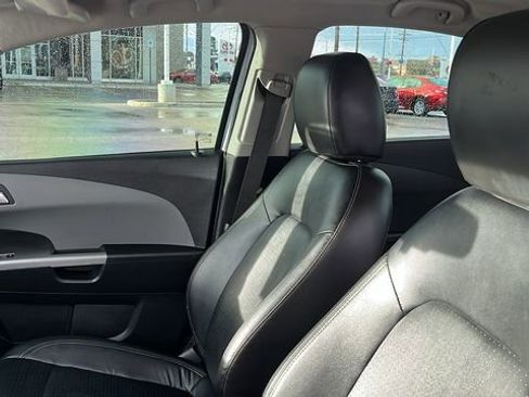 Used 2018 Chevrolet Sonic Premier image 15