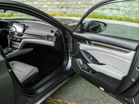 Used 2018 Honda Accord EX-L image 15