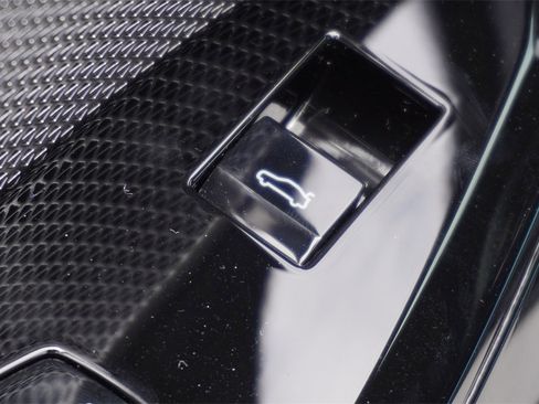 New 2025 BMW 740i w/ Executive Package image 24