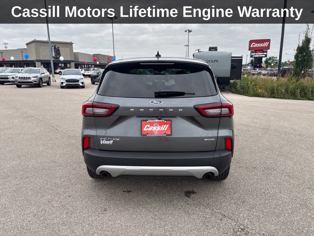 Used 2023 Ford Escape Active AWD/4WD image 5
