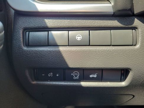 Used 2023 Nissan Rogue SV w/ SV Premium B Package FWD image 27