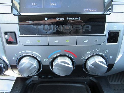 Used 2021 Toyota Tundra SR5 w/ Trail Edition image 18