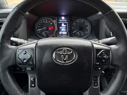 Used 2021 Toyota Tacoma TRD Off-Road w/ Technology Package image 22