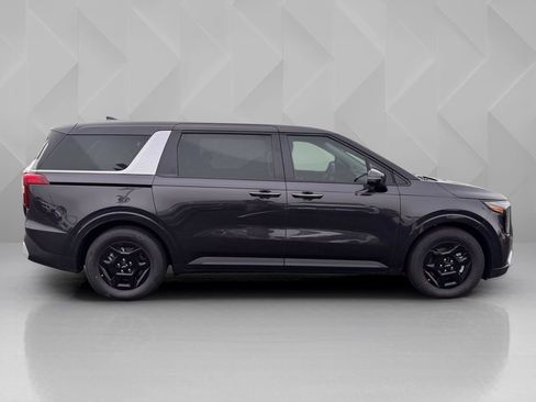 New 2026 Kia Carnival image 4