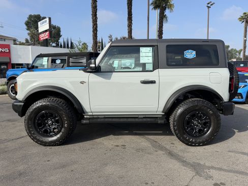 Certified 2022 Ford Bronco Wildtrak AWD/4WD image 4