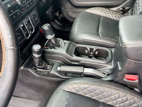 Used 2021 Jeep Gladiator Overland AWD/4WD image 26