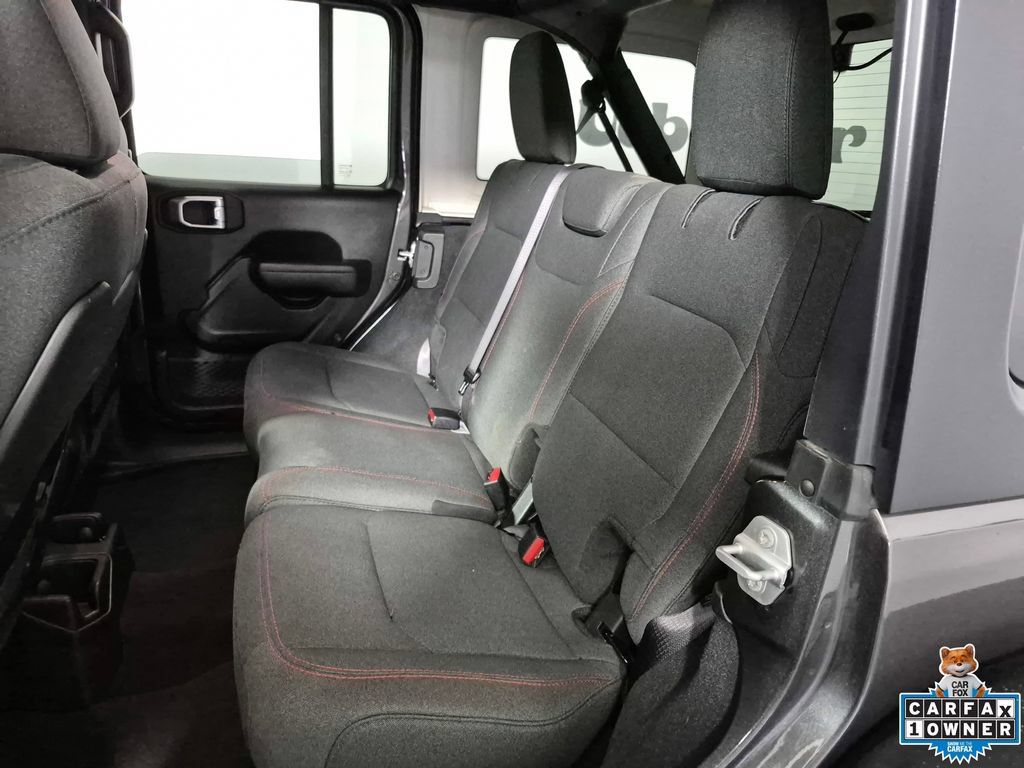 Used 2025 Jeep Wrangler Unlimited Rubicon AWD/4WD image 25