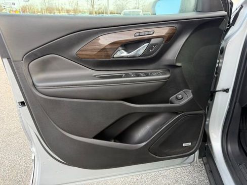 Used 2020 GMC Terrain Denali w/ Denali Premium Package image 16