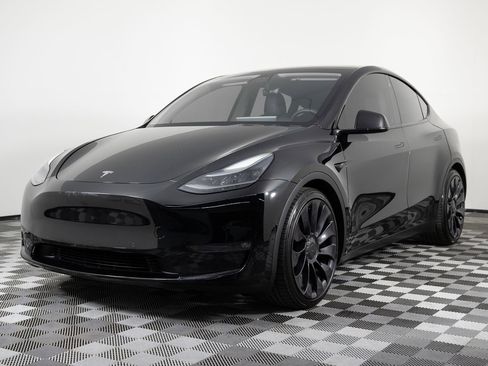 Used 2021 Tesla Model Y Performance image 2