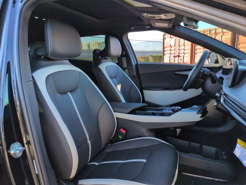 Used 2025 Kia EV6 GT-Line image 31