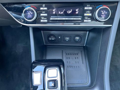 Used 2022 Hyundai Sonata Limited image 22