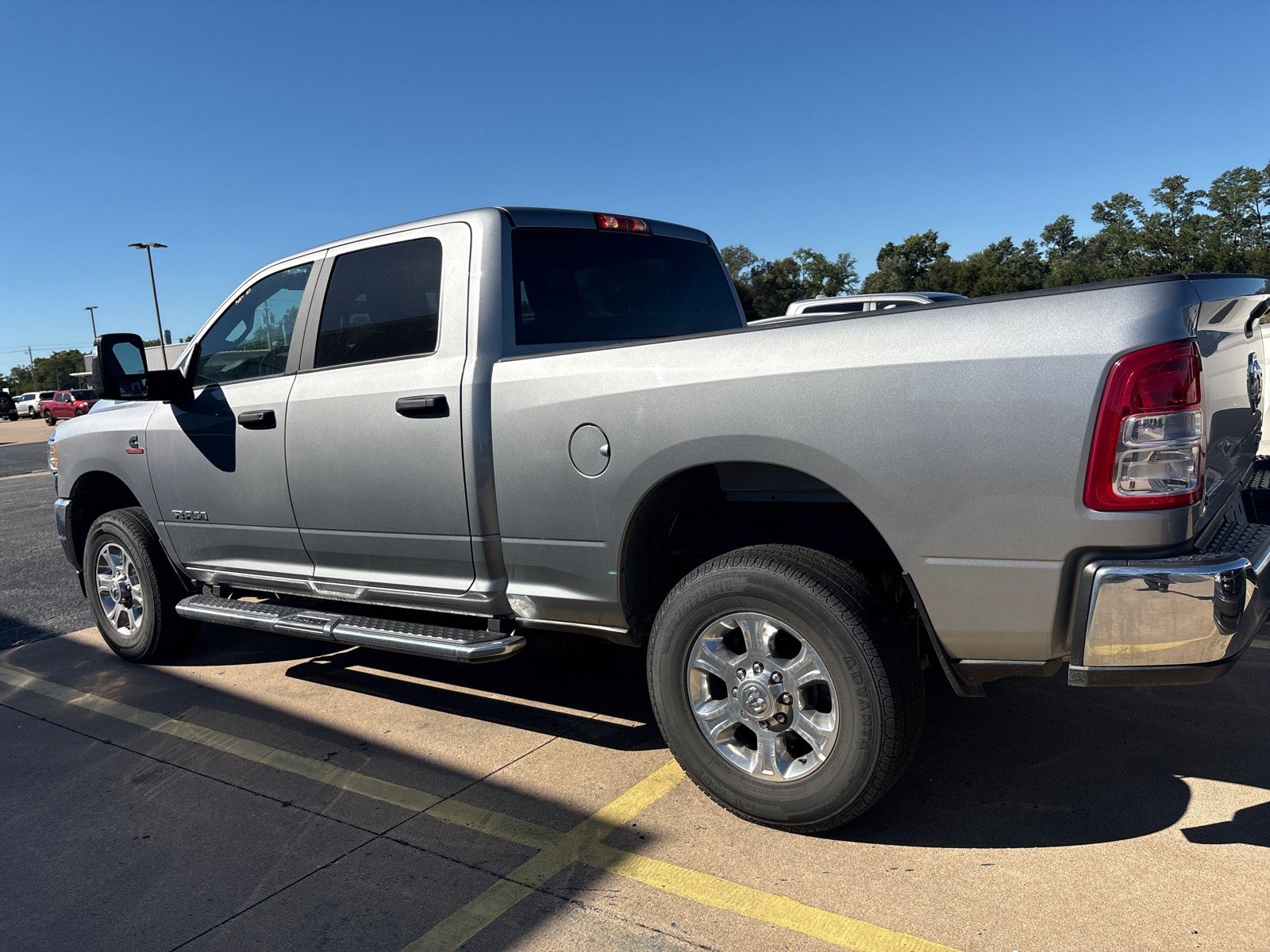 Used 2024 RAM 2500 Big Horn AWD/4WD image 7