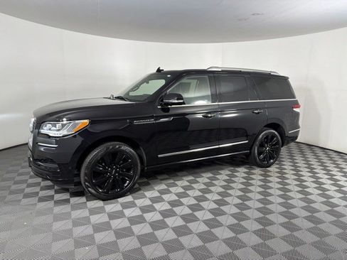 Used 2024 Lincoln Navigator Reserve AWD/4WD image 14