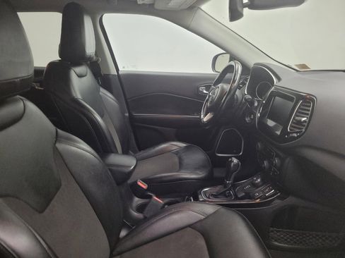 Used 2021 Jeep Compass Latitude w/ Sun and Sound Group AWD/4WD image 21