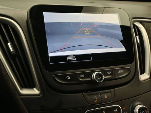 Used 2024 Chevrolet Malibu LT FWD image 18