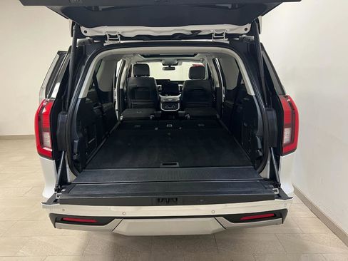 Used 2025 Ford Expedition Max Platinum AWD/4WD image 19