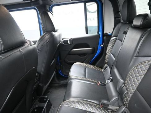 Used 2022 Jeep Gladiator Overland AWD/4WD image 22