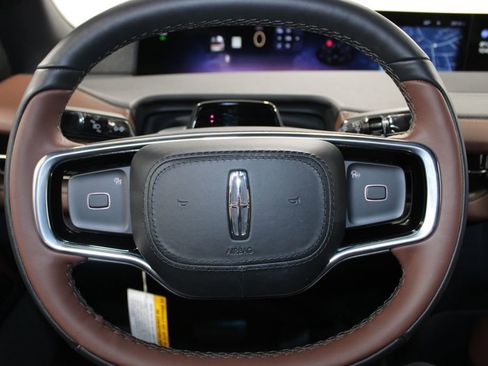 New 2026 Lincoln Navigator Reserve AWD/4WD image 37