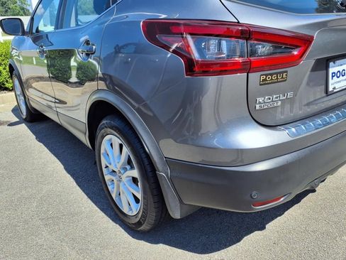 Used 2022 Nissan Rogue Sport SV image 6
