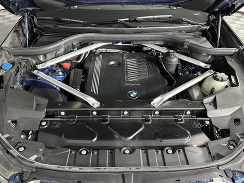 Used 2022 BMW X5 xDrive40i w/ Premium Package AWD/4WD image 28