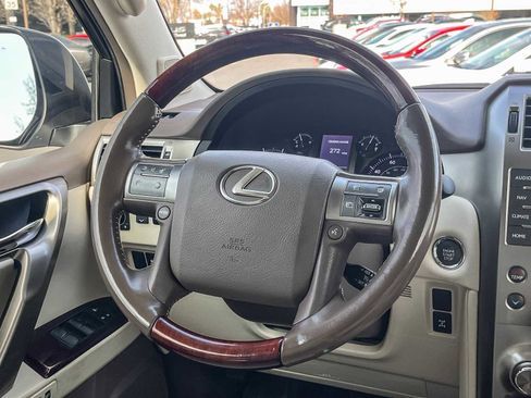 Used 2016 Lexus GX 460 w/ Premium Package image 14