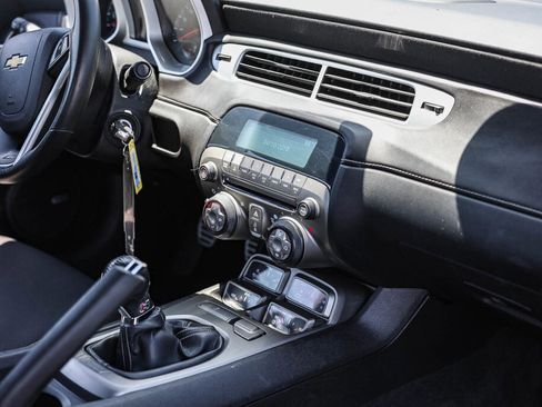 Used 2012 Chevrolet Camaro SS RWD image 4