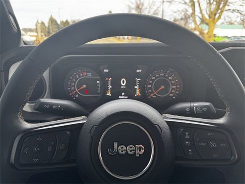 Certified 2024 Jeep Gladiator Sport image 23