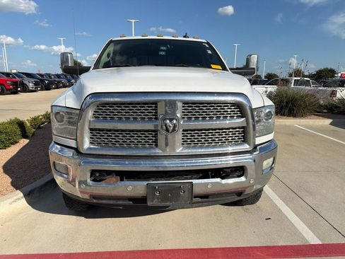 Used 2018 RAM 3500 Laramie w/ Convenience Group AWD/4WD image 3