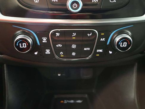 Used 2023 Chevrolet Traverse LT w/ LPO, Floor Liner Package AWD/4WD image 46