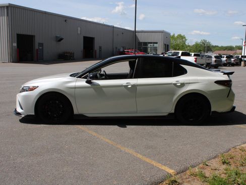 Used 2022 Toyota Camry TRD FWD image 5